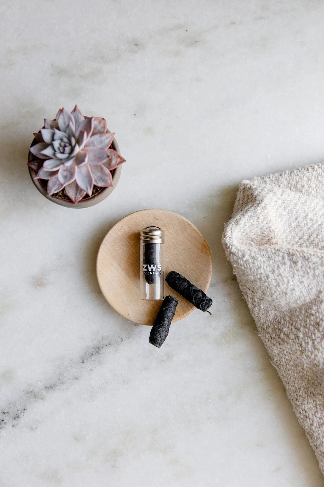 Bamboo Charcoal Floss - Image 10