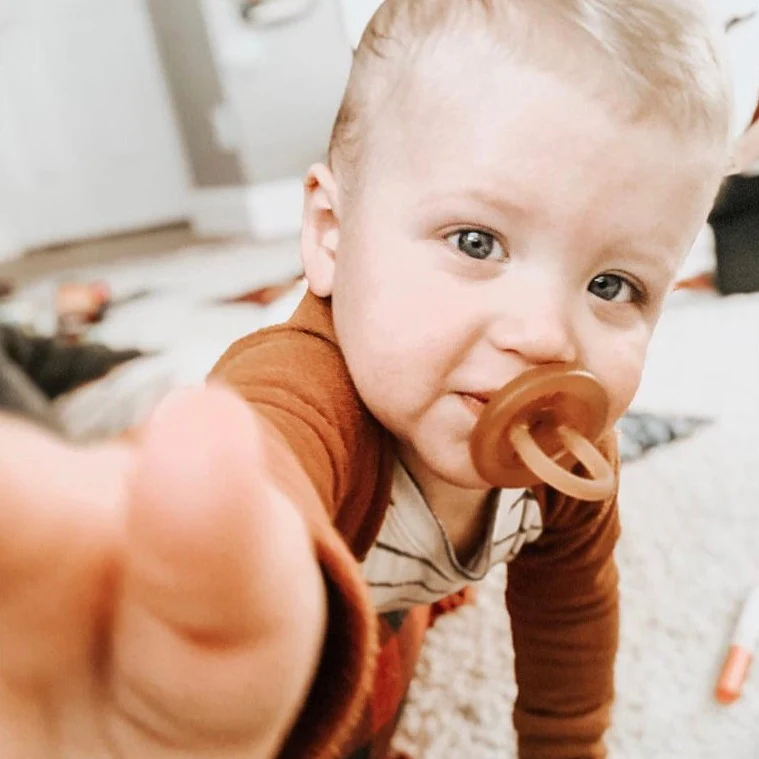 Round Natural Pacifier 3-Pack - Image 3