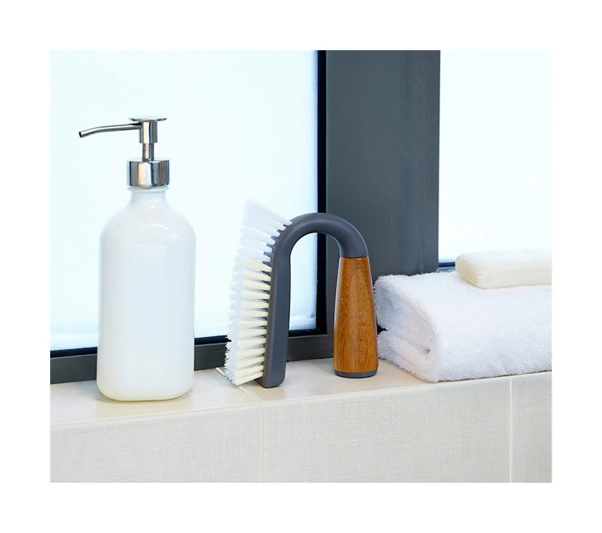 Recycled Tile and Grout Brush - Image 6