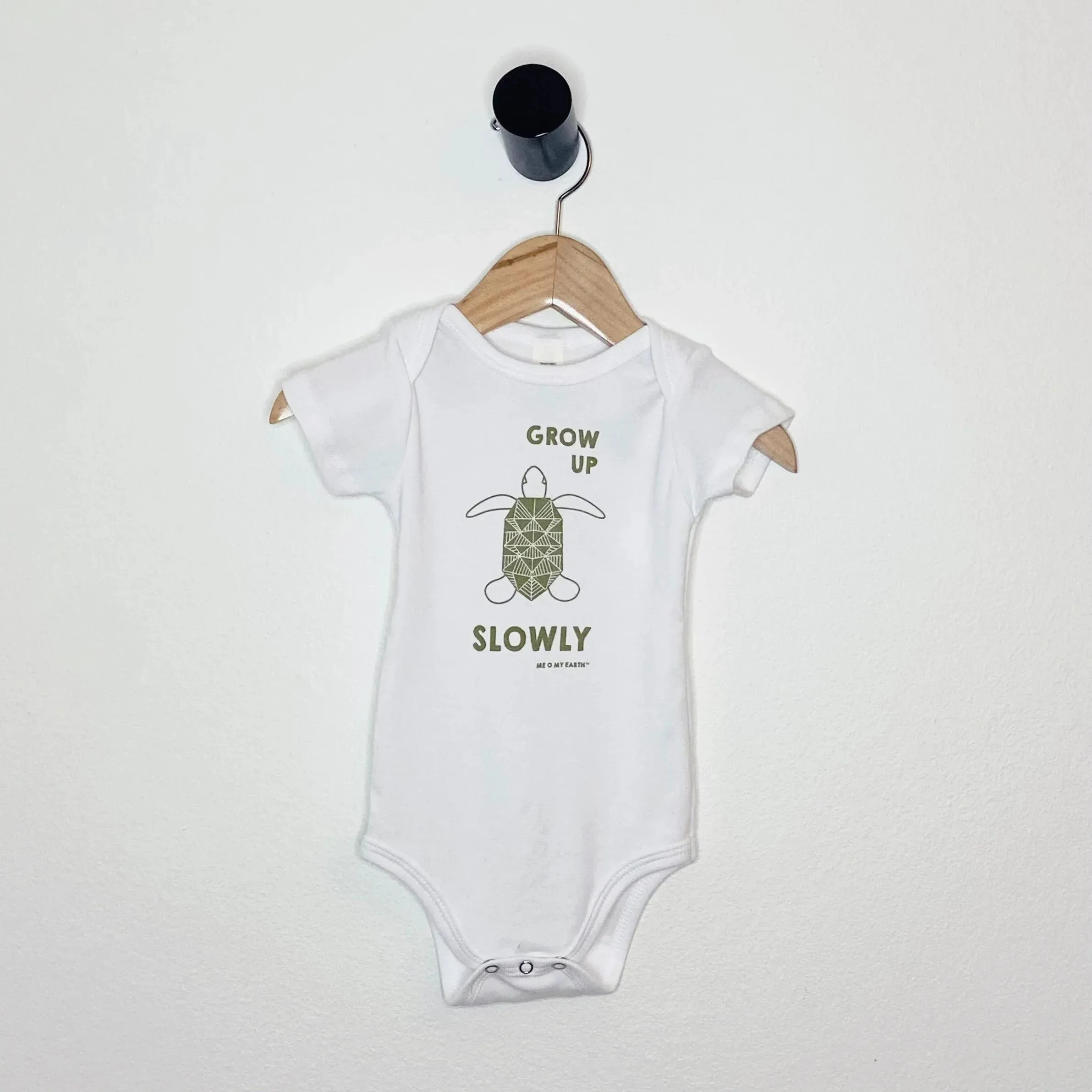 Grow Up Slowly Turtle Bodysuit – Eco-Friendly Fabric - Image 2