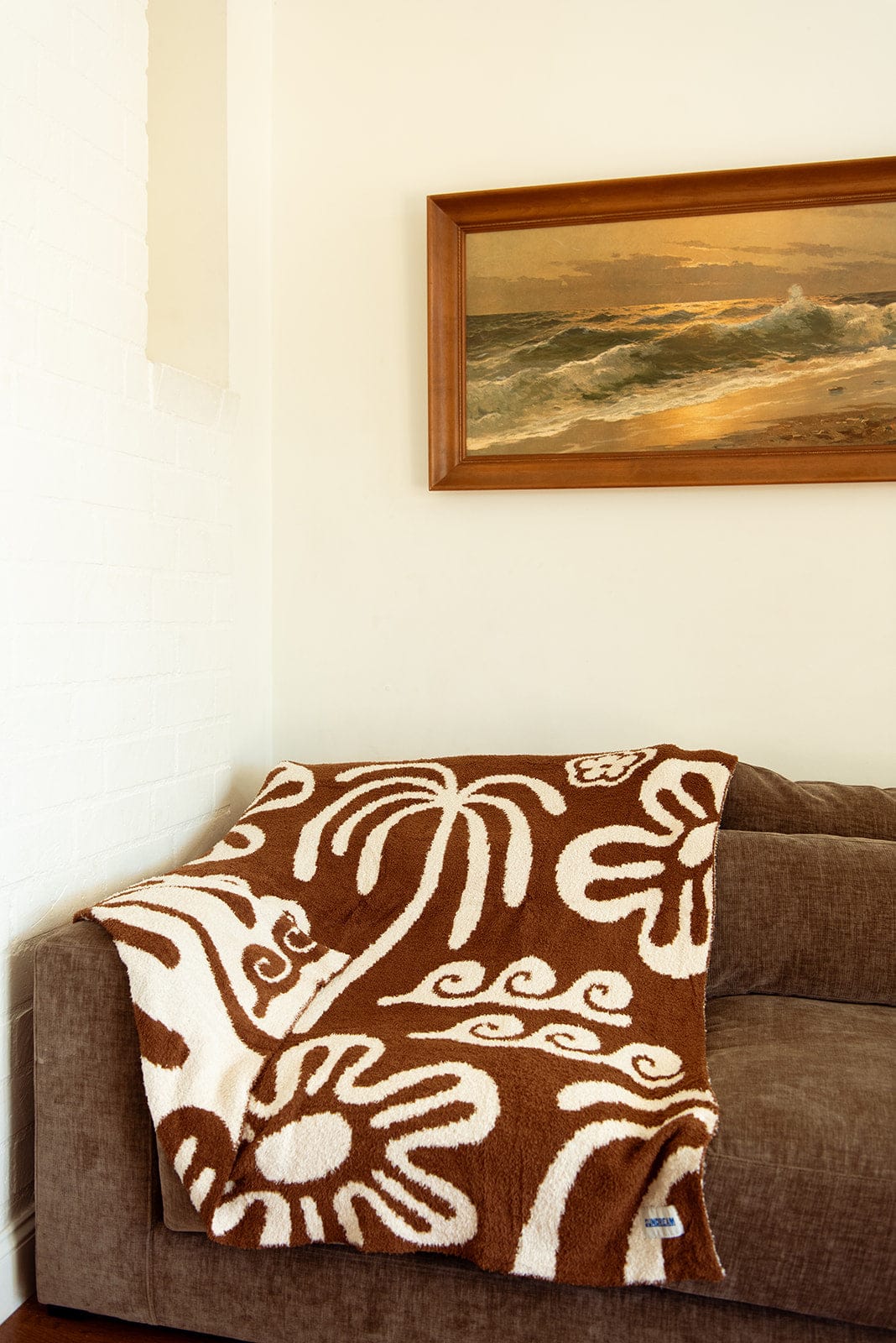 Hanalei Plush Throw - Mocha & Cream - Image 5
