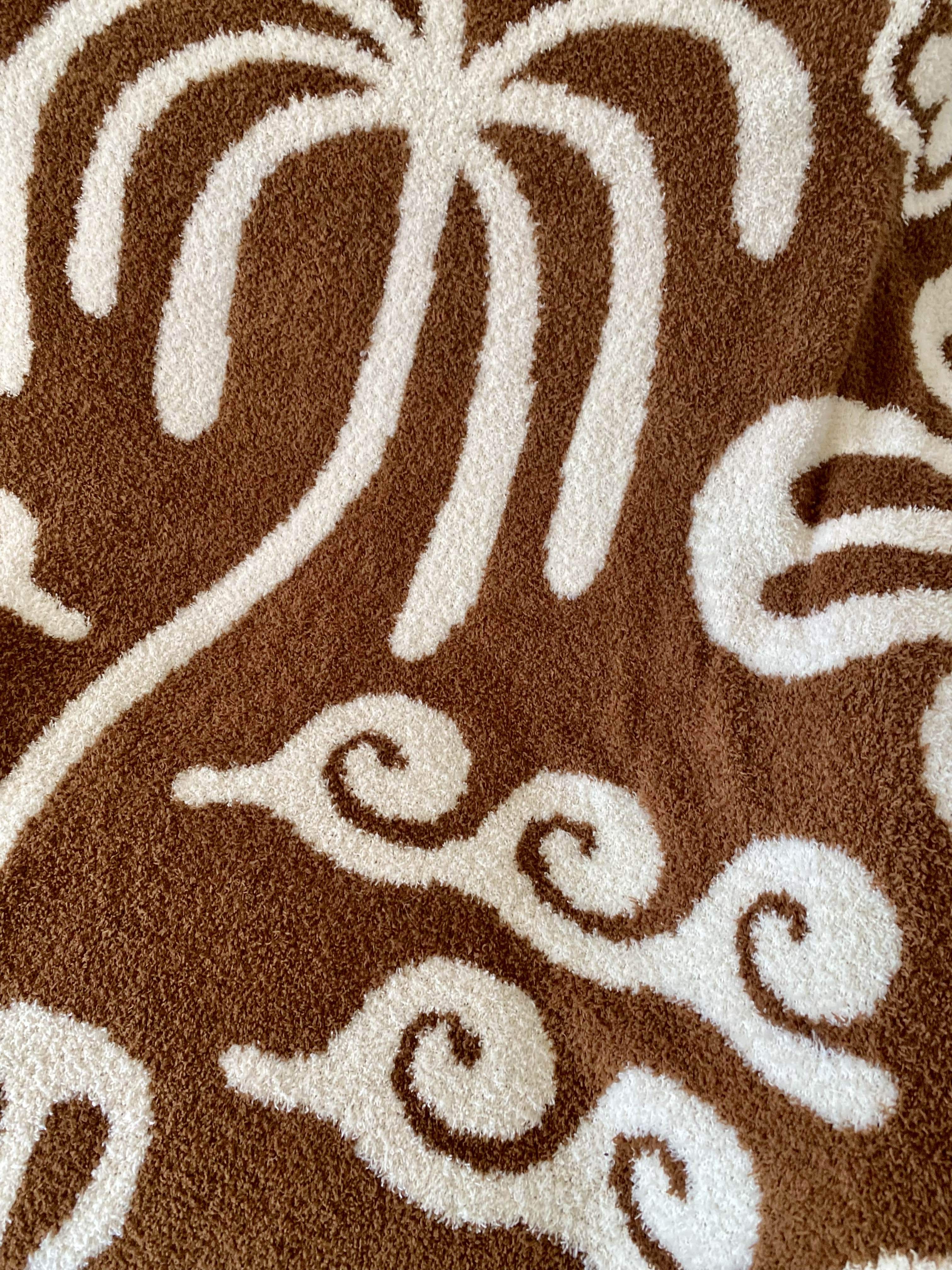 Hanalei Plush Throw - Mocha & Cream - Image 7