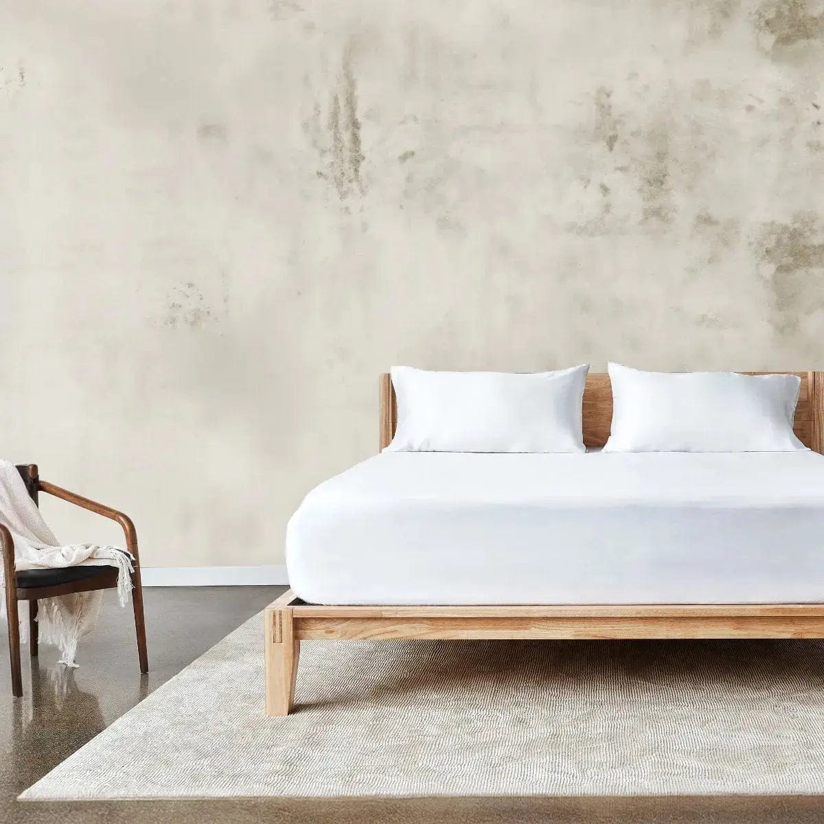 Luxe CleanBamboo® Sateen+ Fitted Sheet - Image 9