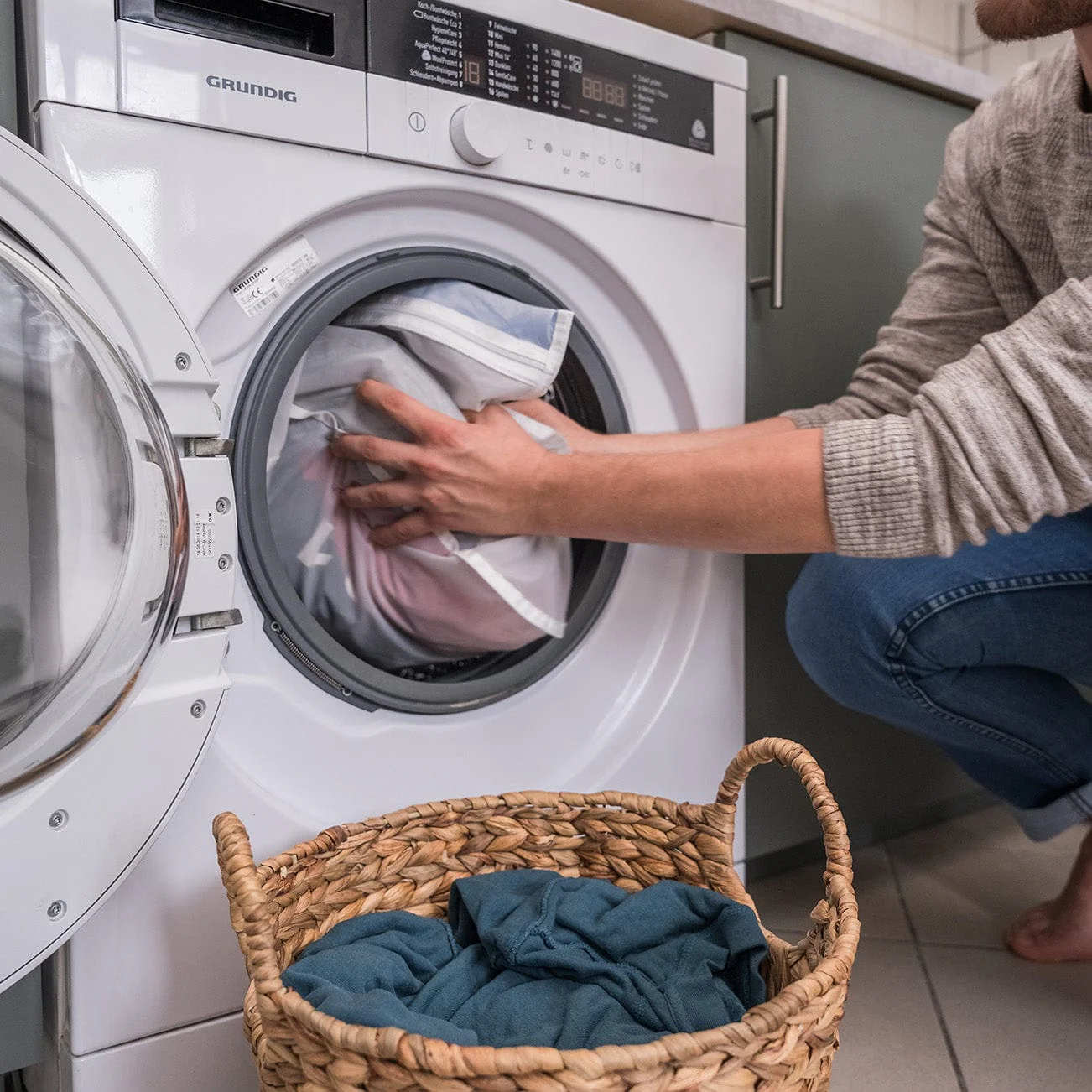 GUPPYFRIEND Washing Bag - Sustainable Laundry Bag, Microfiber Catcher, Microplastic Reducer - Image 3