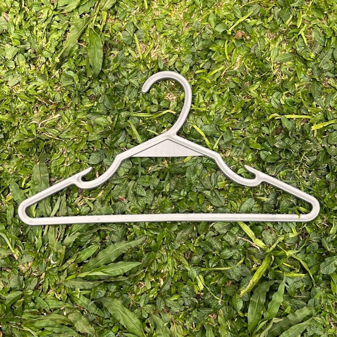 ( r e ) ˣ Kids Hanger - Gray - Image 3