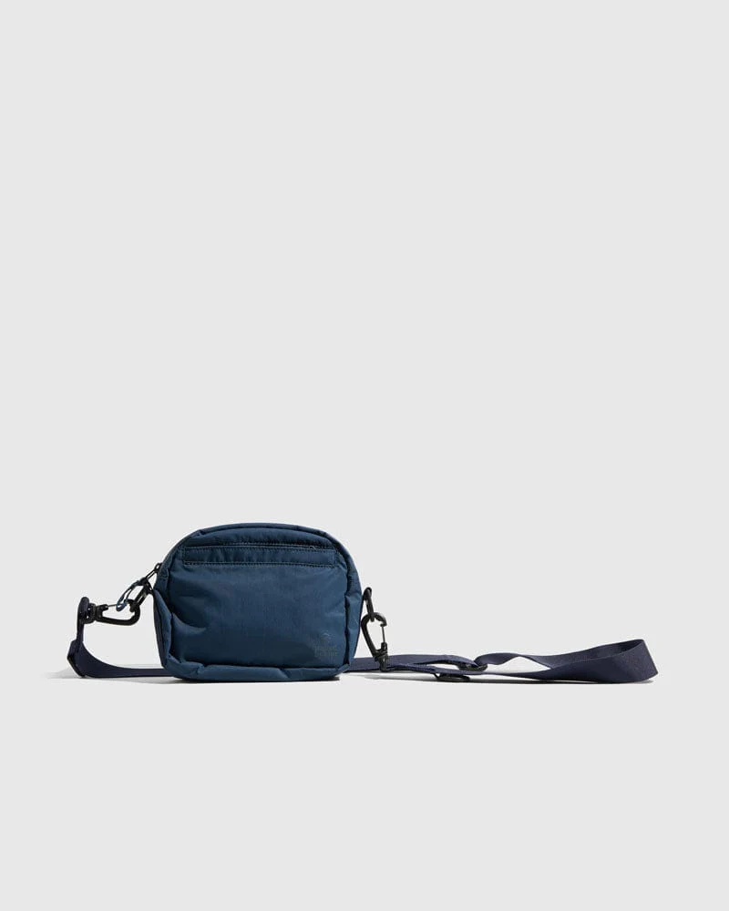 (Re)active™ 2L Convertible Crossbody - Image 6