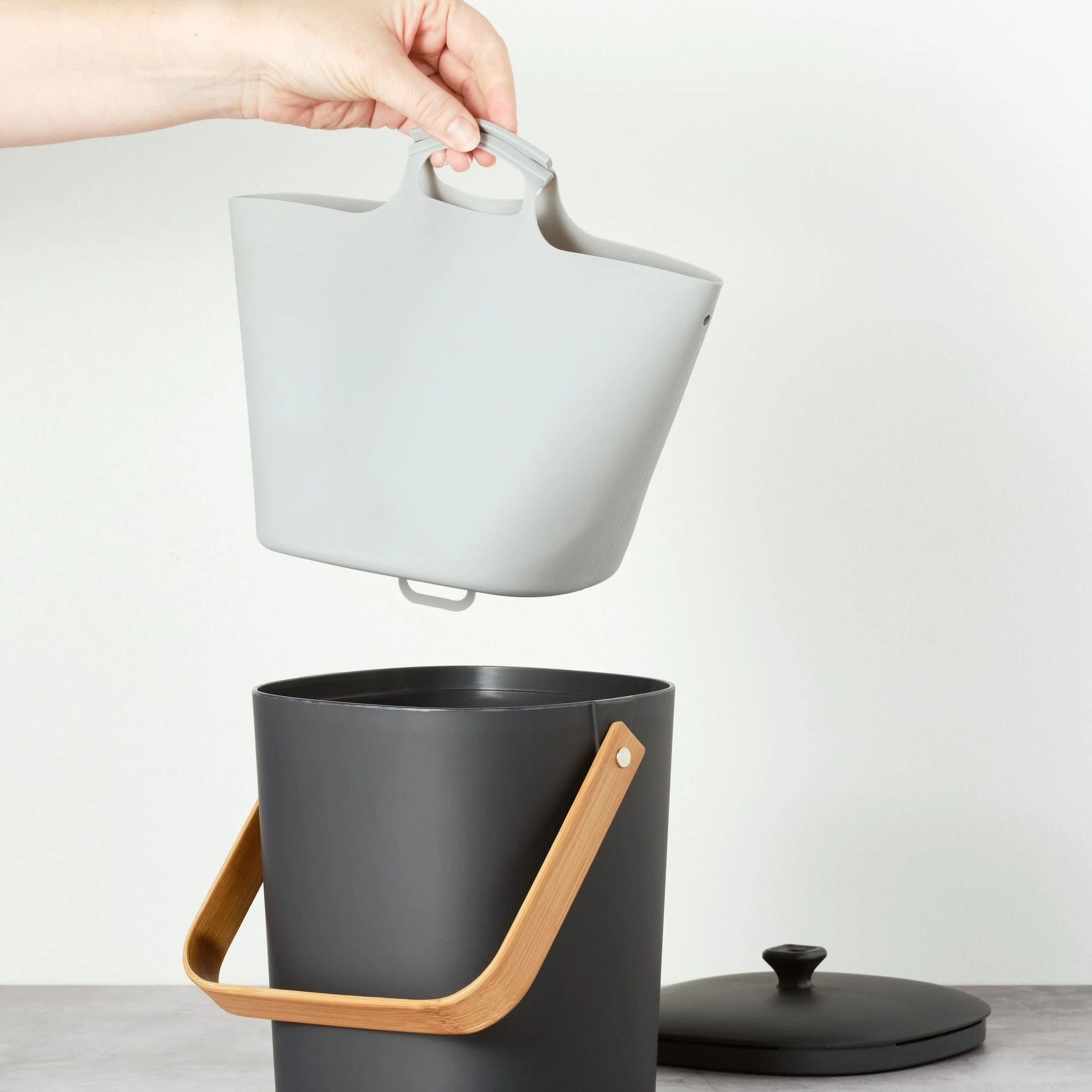 Reusable Silicone Liner for Countertop Compost Bin - Image 2