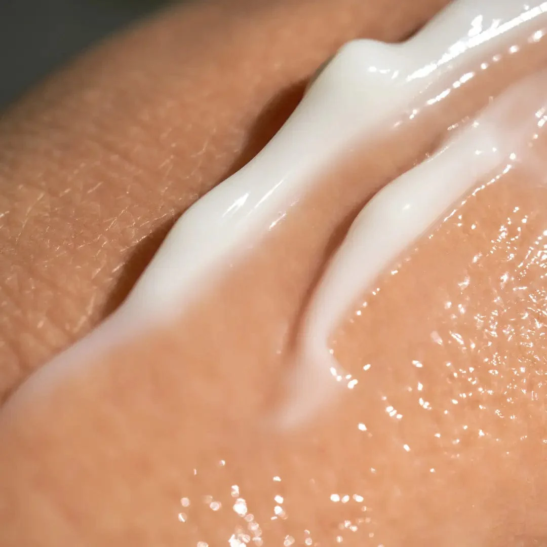 Sunscreen, Sun Mylk Day Cream with Mineral Reef-Safe SPF - Image 4