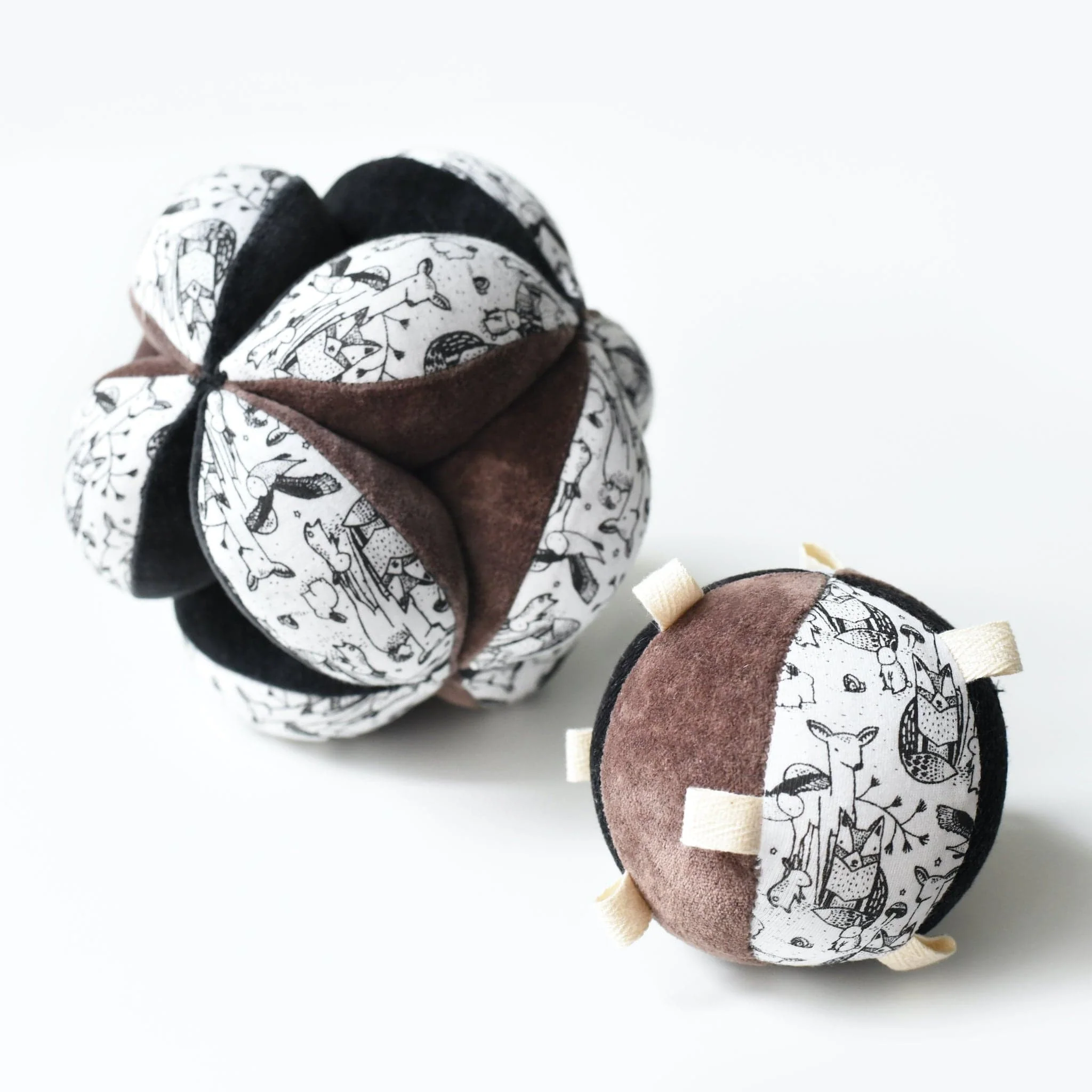 Taggy Ball with Rattle - Woodland - Image 3