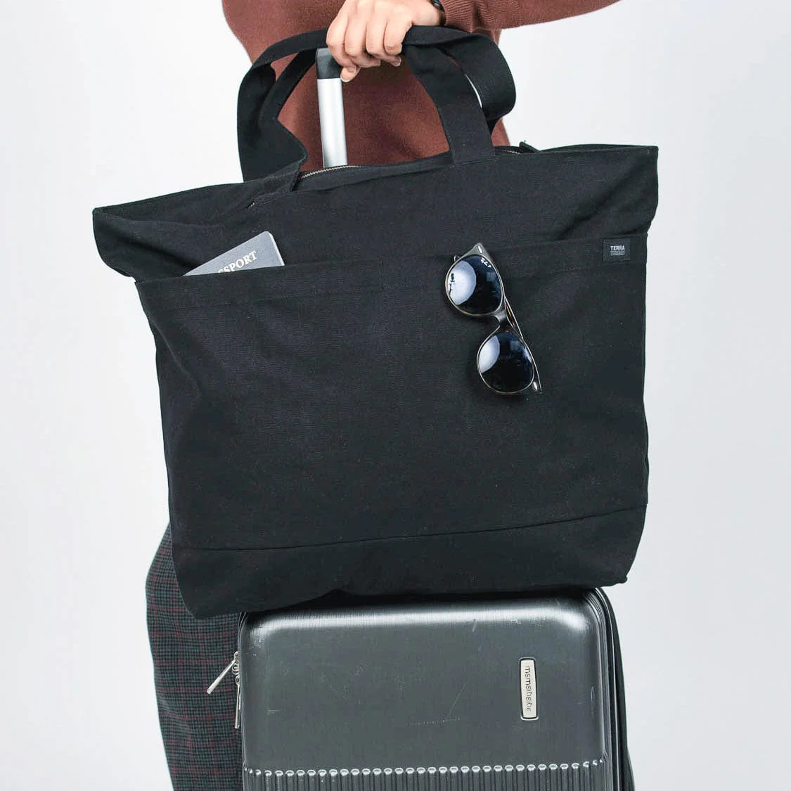 Tote Bag With Trolley Sleeve - Image 26