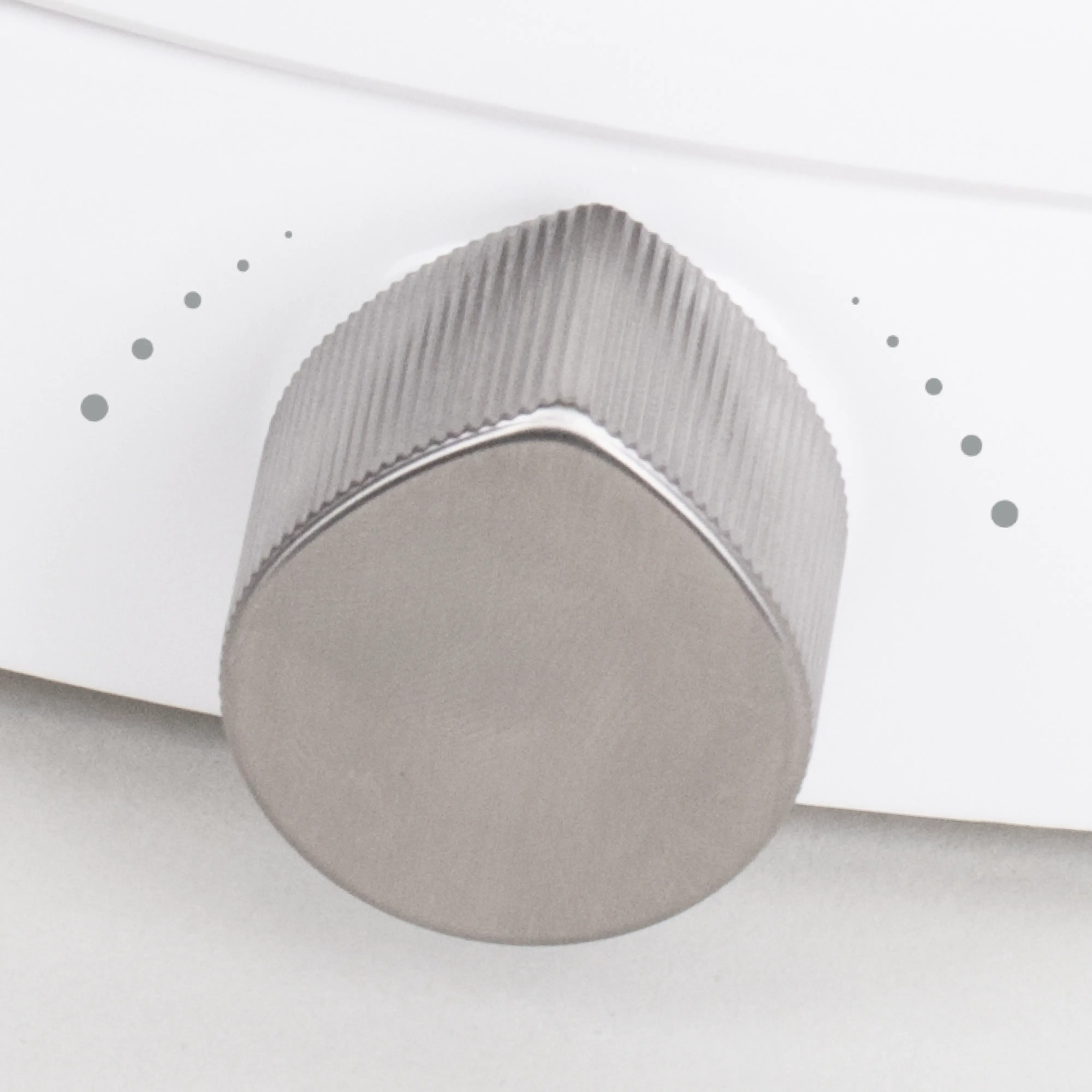 TUSHY Oasis Non-Electric Bidet Seat - Image 18