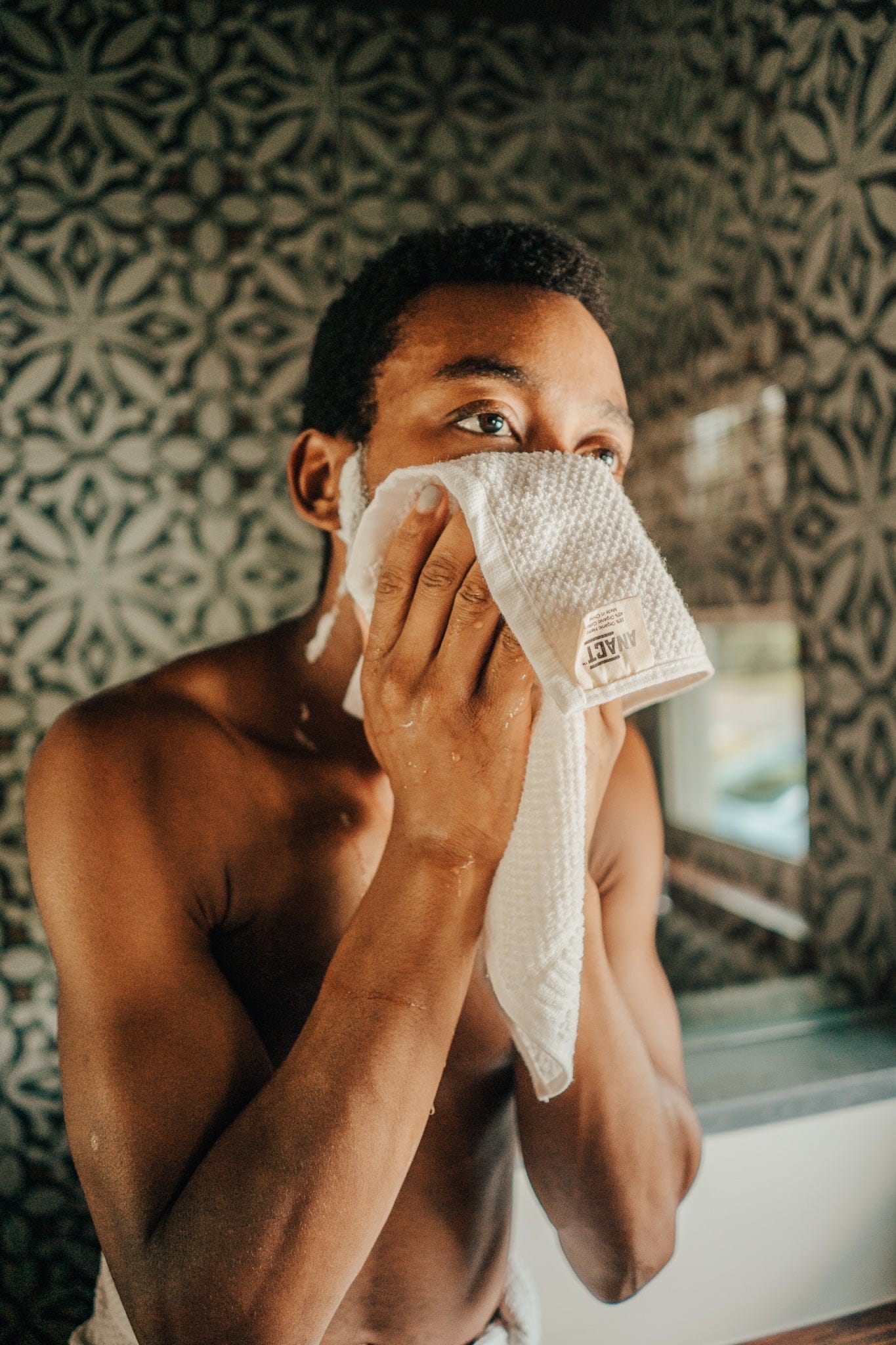 Sustainable Hemp & Organic Cotton Facial Washcloths, 2-Pack - Image 5
